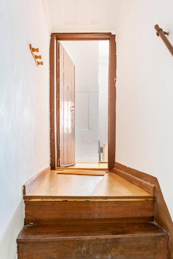Relax In Lisbon For 4 People With Terrace And Parking Daire Dış mekan fotoğraf