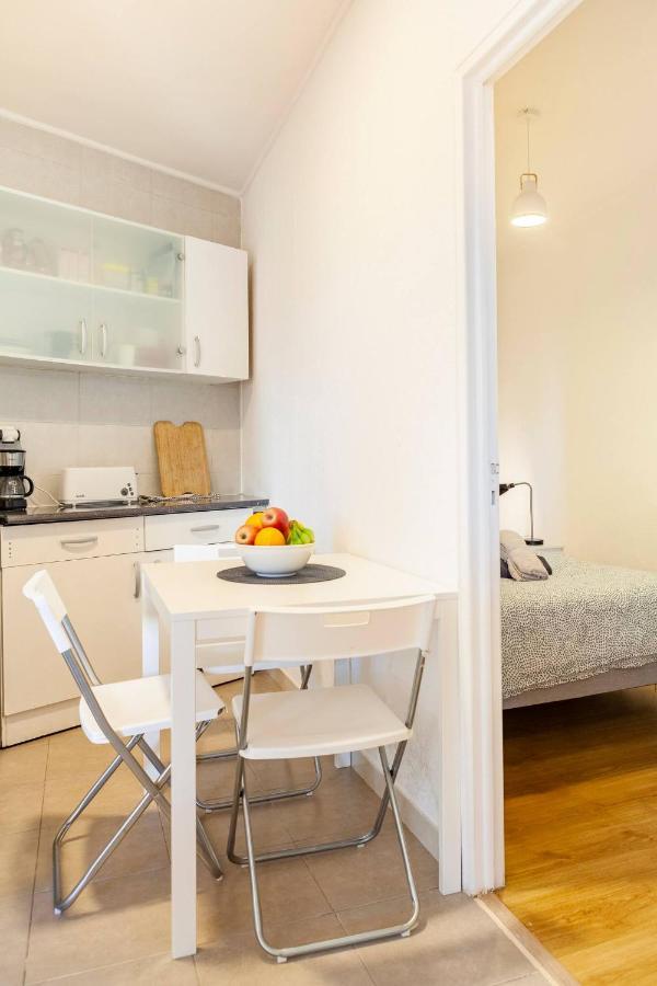 Relax In Lisbon For 4 People With Terrace And Parking Daire Dış mekan fotoğraf